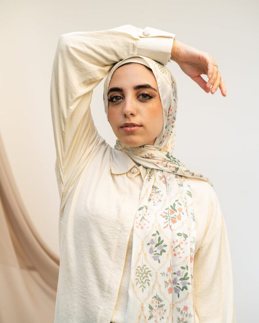 Goldy Motifs in Satin