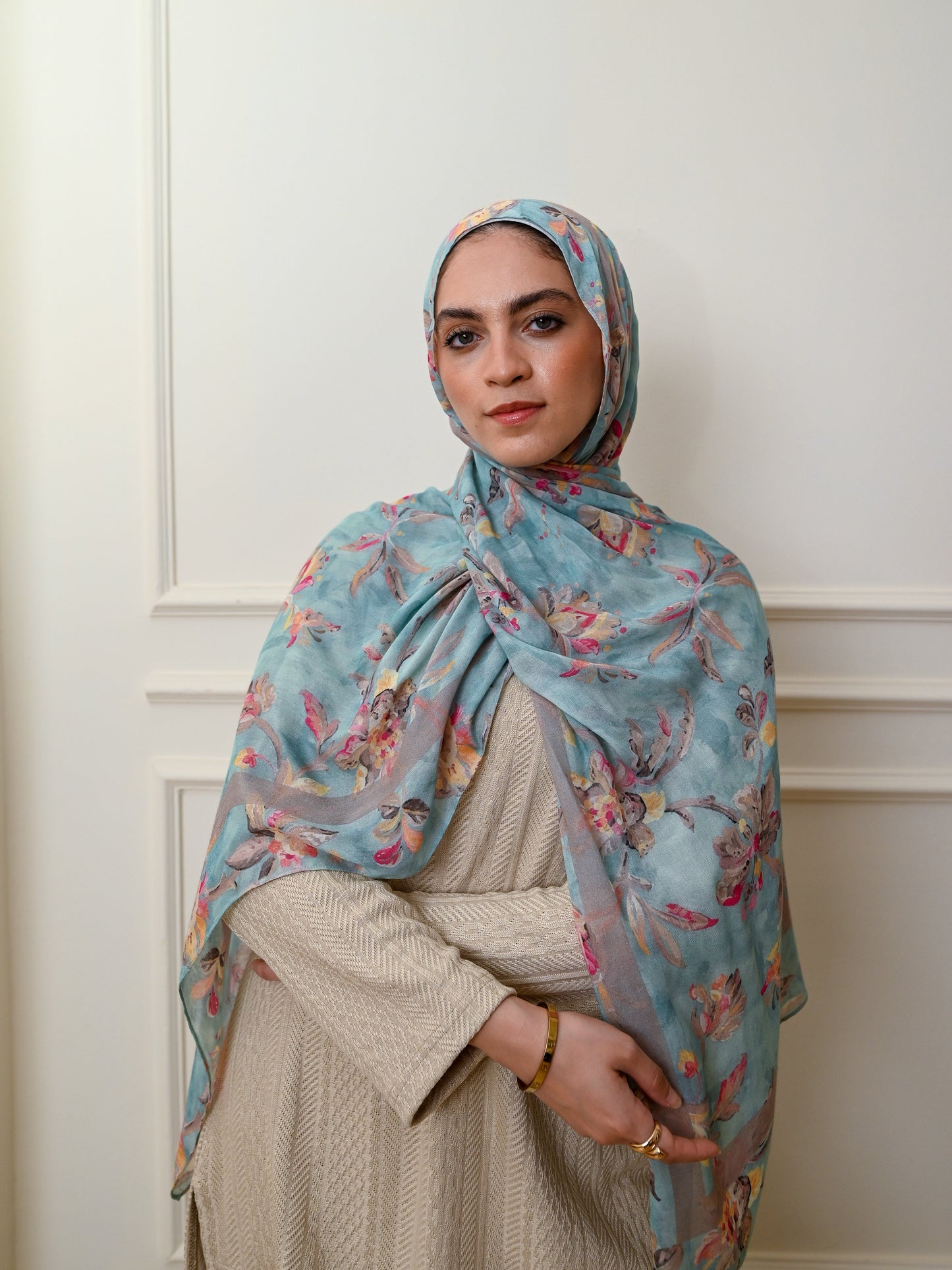 Tinted Fayrouz in Modal